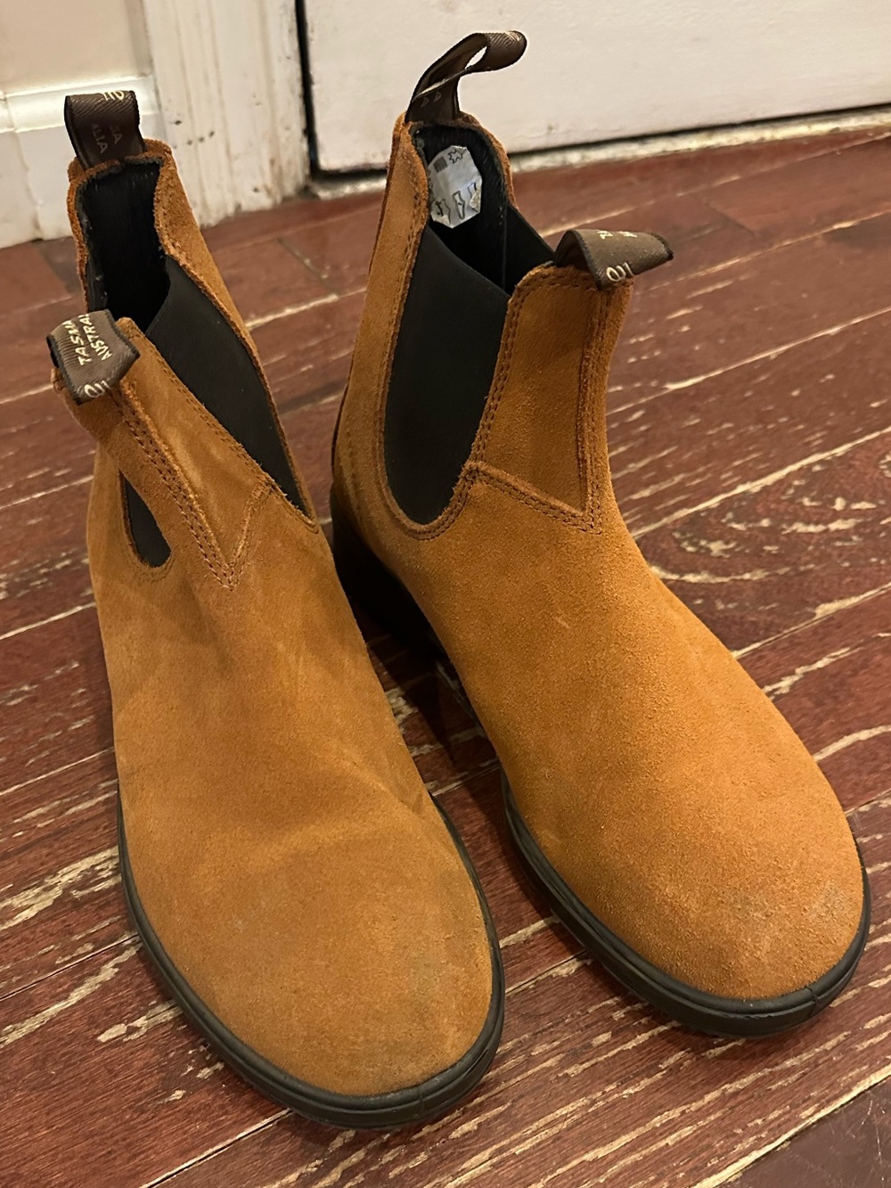 Blundstone Men's Tan Suede Chelsea Boots